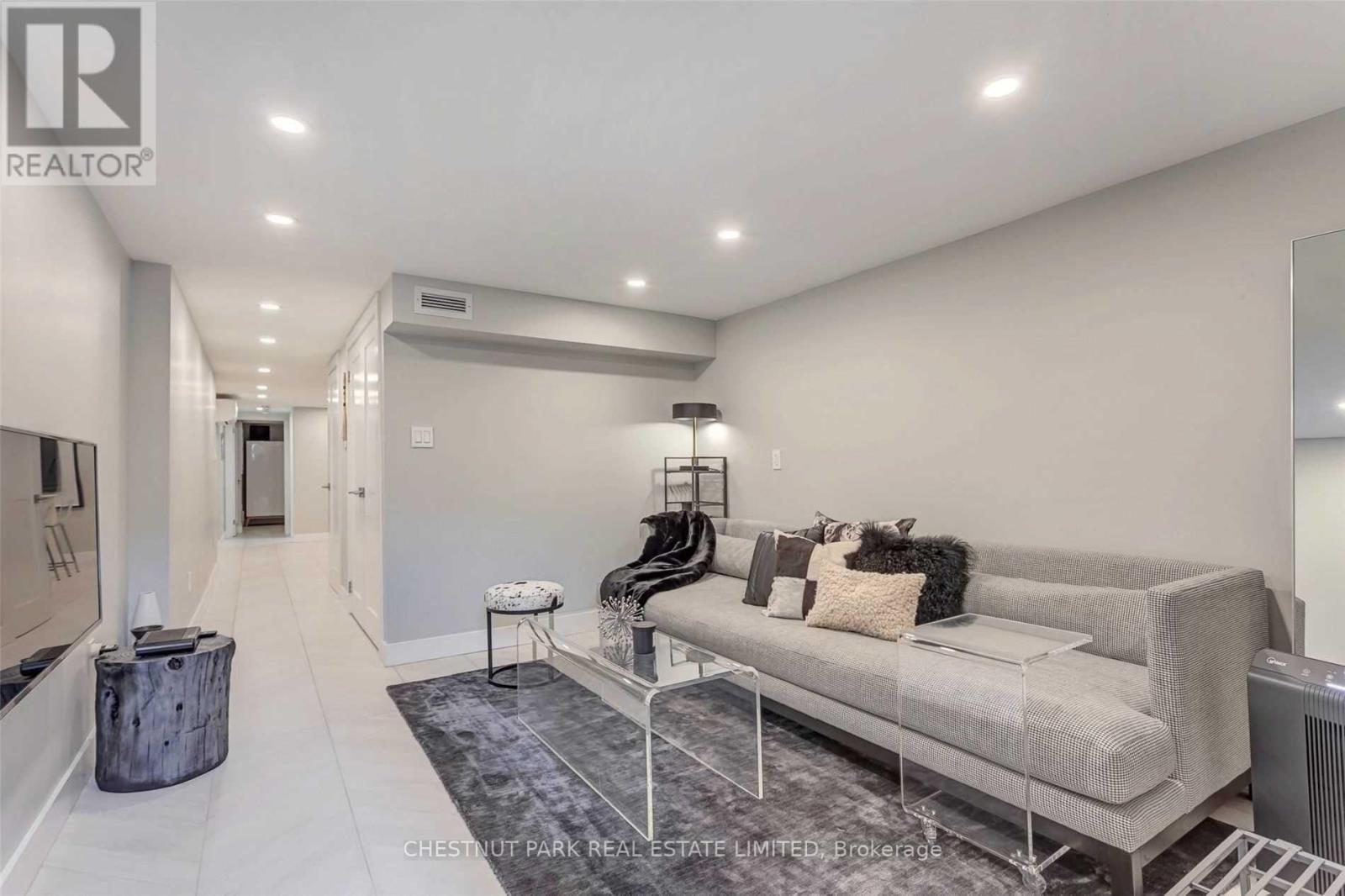 C - 132 Shaw Street, Toronto, Ontario  M6J 2W5 - Photo 4 - C12661578