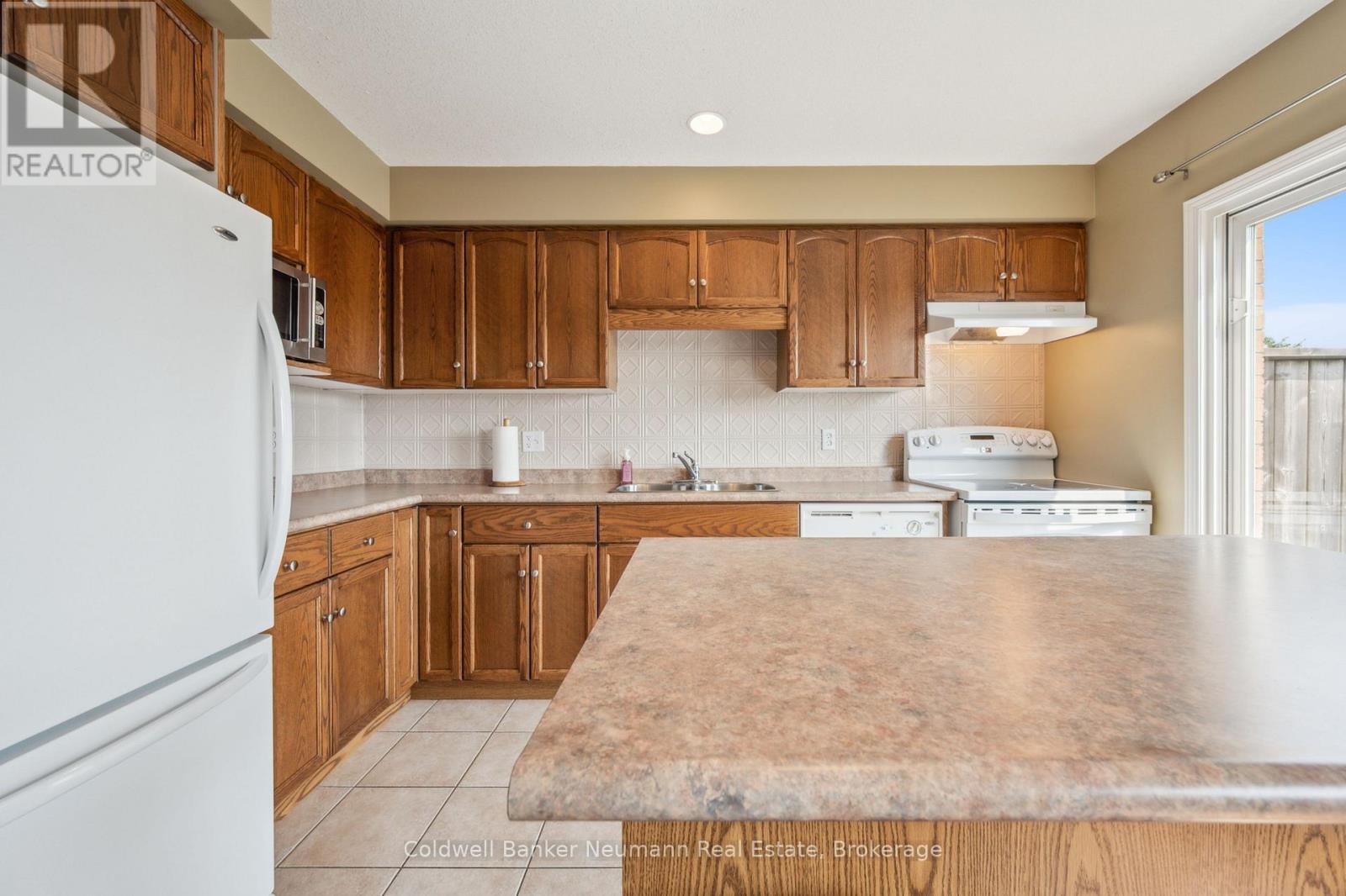 60 Hasler Crescent, Guelph, Ontario  N1L 0A3 - Photo 14 - X12660938