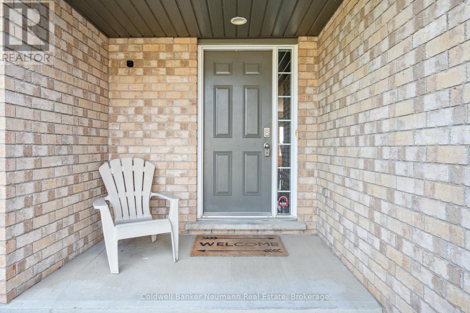 60 Hasler Crescent, Guelph, Ontario  N1L 0A3 - Photo 2 - X12660938