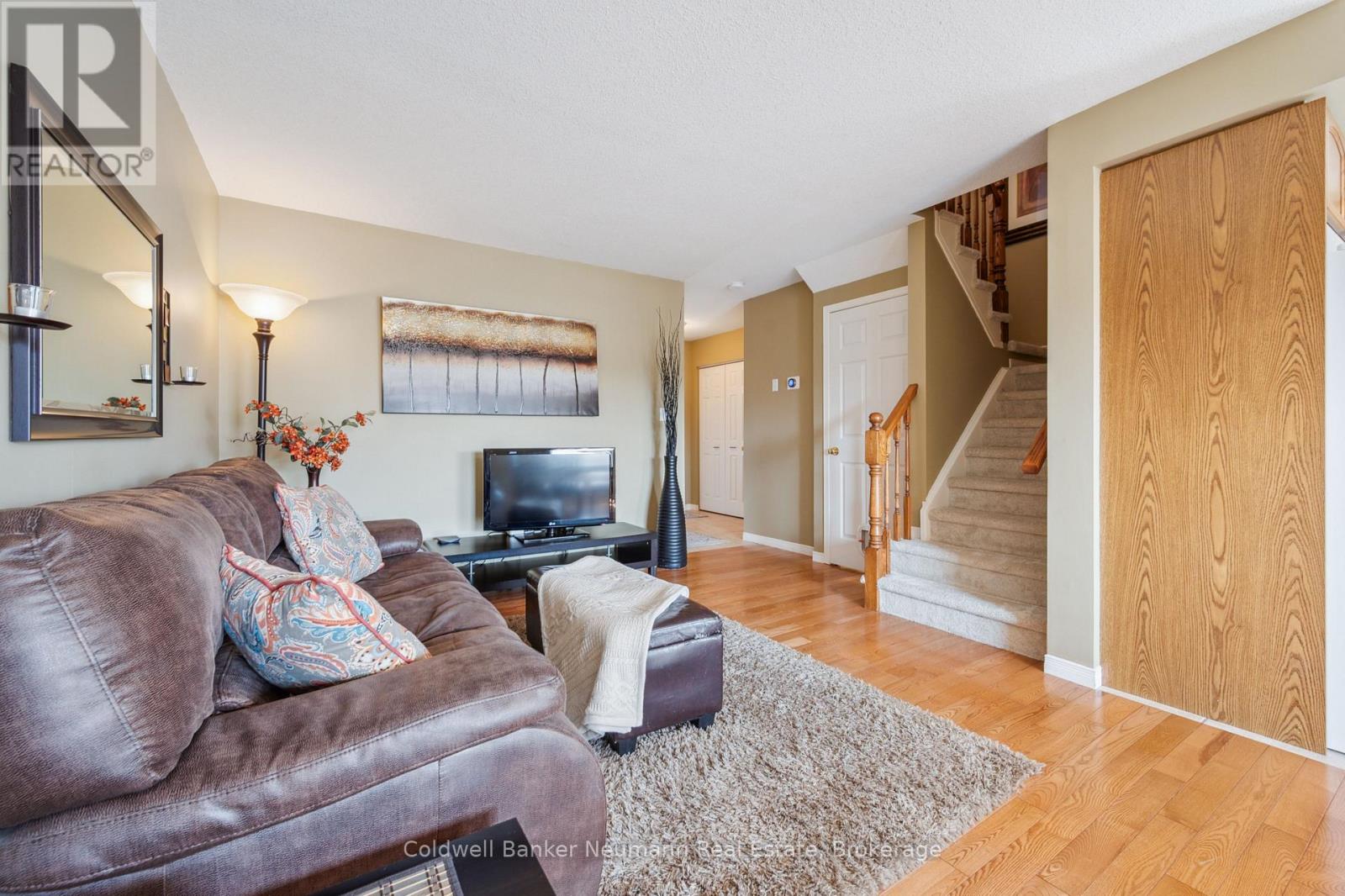 60 Hasler Crescent, Guelph, Ontario  N1L 0A3 - Photo 8 - X12660938