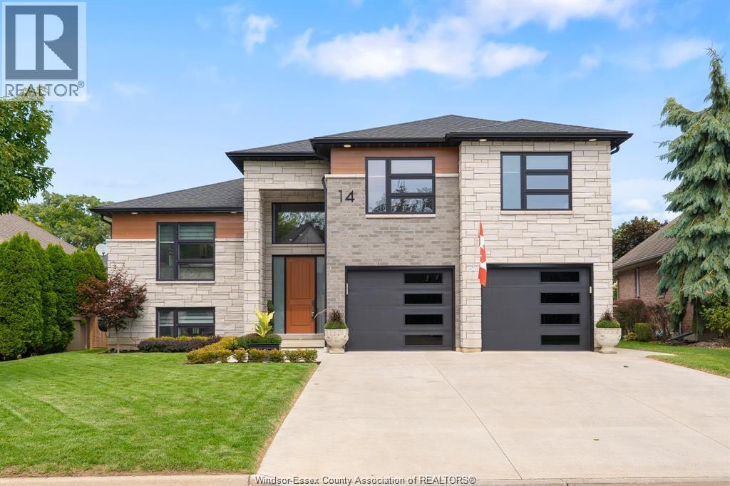 MLS# 26000128: 14 PRIMROSE DRIVE, Kingsville, Canada