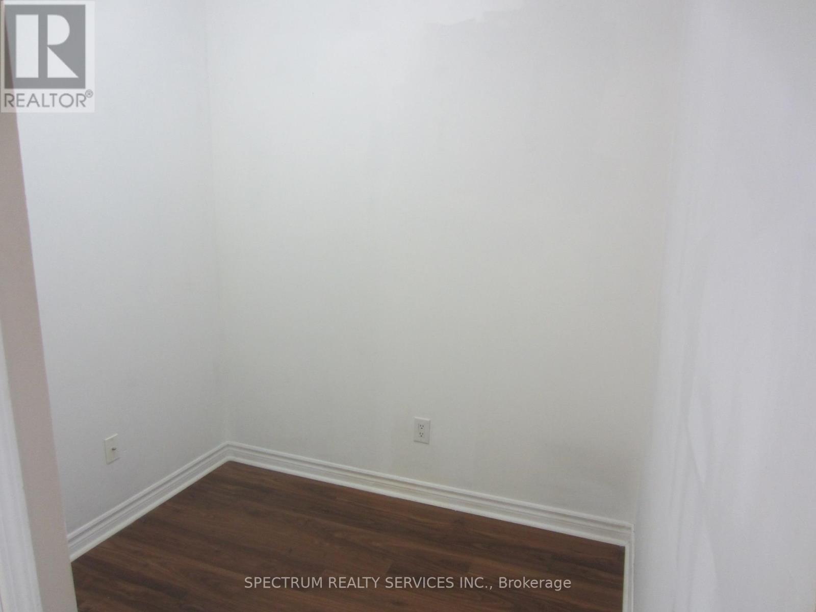 1307 - 3865 Lake Shore Boulevard W, Toronto, Ontario  M8W 1R4 - Photo 4 - W12584502