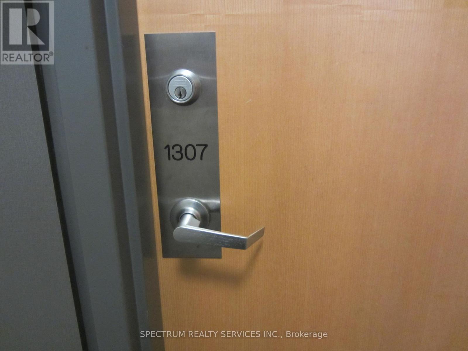 1307 - 3865 Lake Shore Boulevard W, Toronto, Ontario  M8W 1R4 - Photo 2 - W12584502