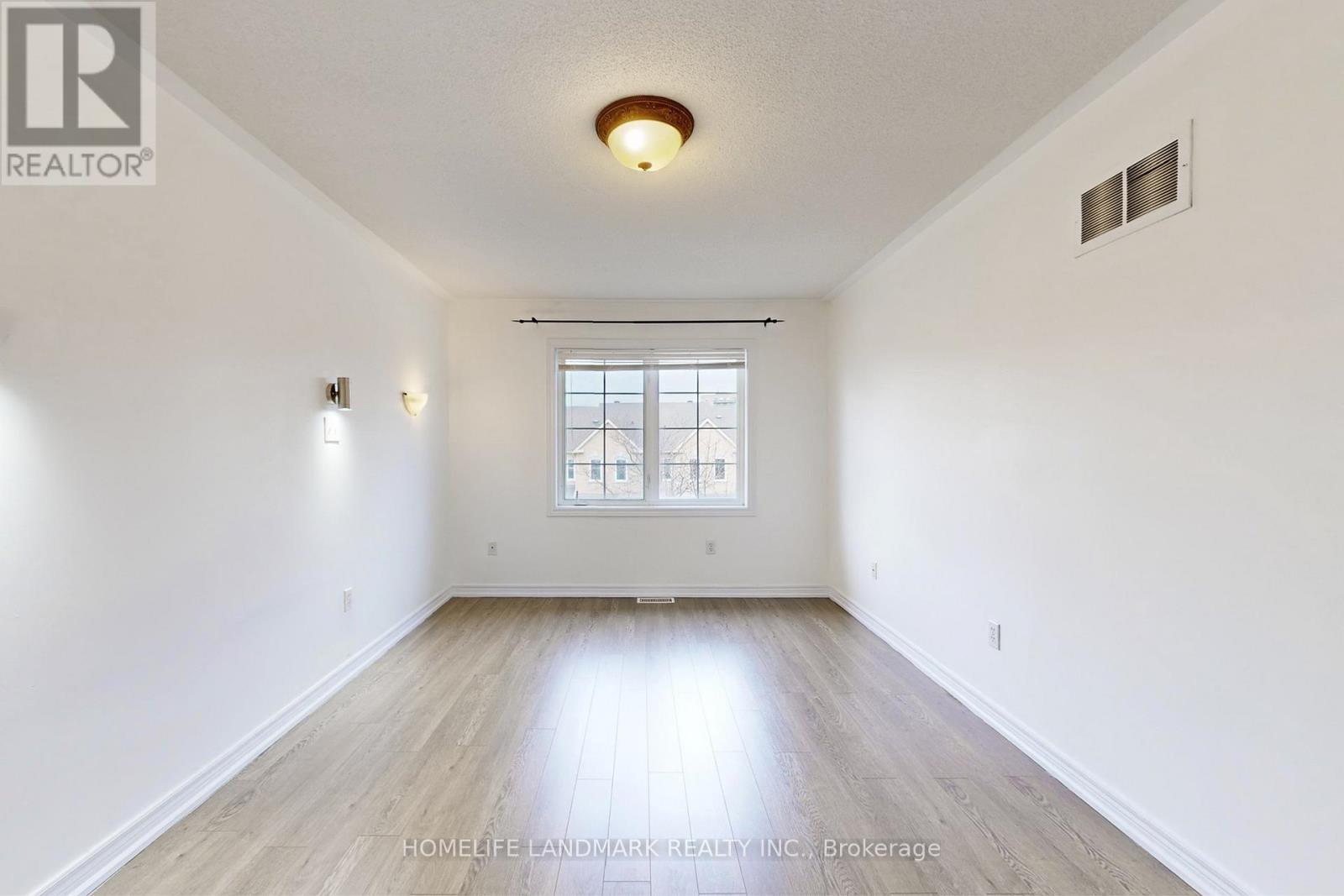 108 Sunway Square, Markham, Ontario  L3P 7X6 - Photo 22 - N12661600