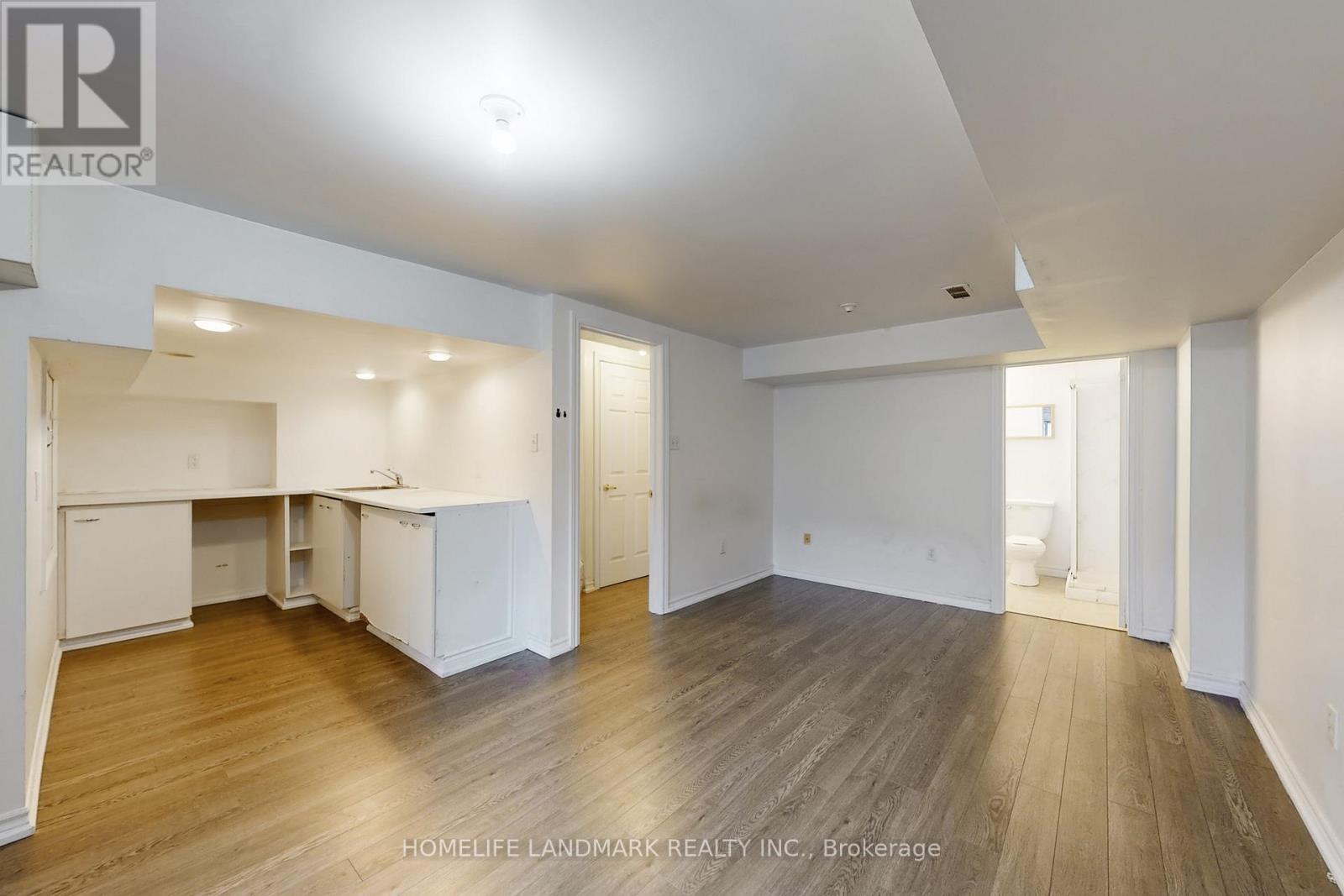 108 Sunway Square, Markham, Ontario  L3P 7X6 - Photo 33 - N12661600