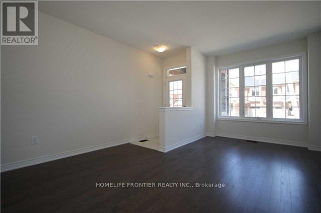 7 Frederick Pearson Street, East Gwillimbury, Ontario  L9N 0R9 - Photo 2 - N12661610