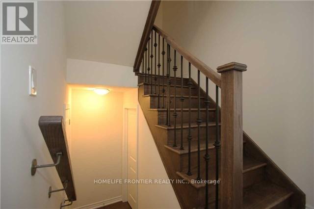 7 Frederick Pearson Street, East Gwillimbury, Ontario  L9N 0R9 - Photo 6 - N12661610