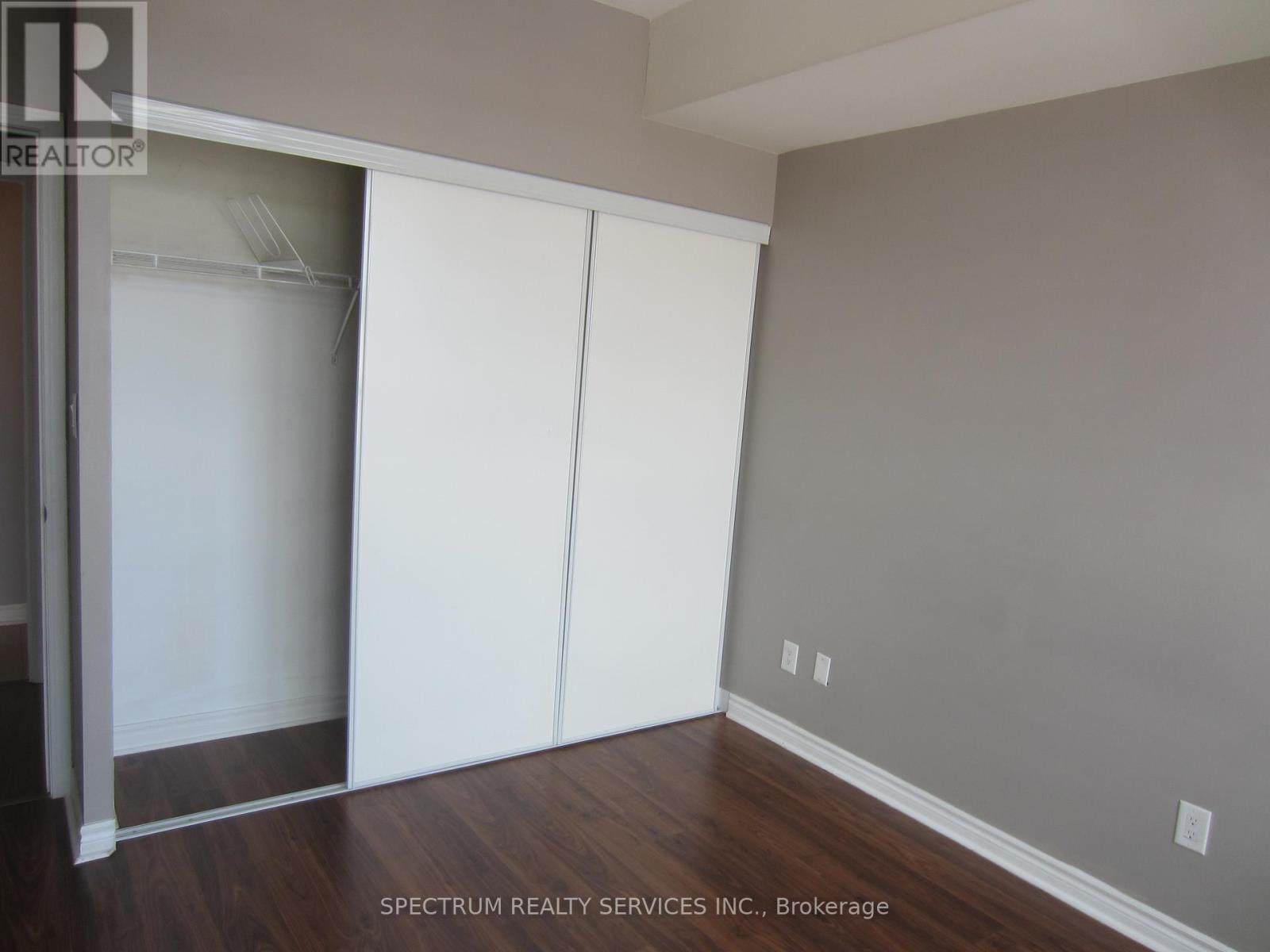 1307 - 3865 Lake Shore Boulevard W, Toronto, Ontario  M8W 1R4 - Photo 10 - W12584502