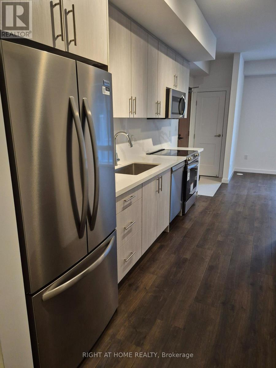 12 - 113 Marydale Avenue, Markham, Ontario  L3S 0E3 - Photo 4 - N12661656