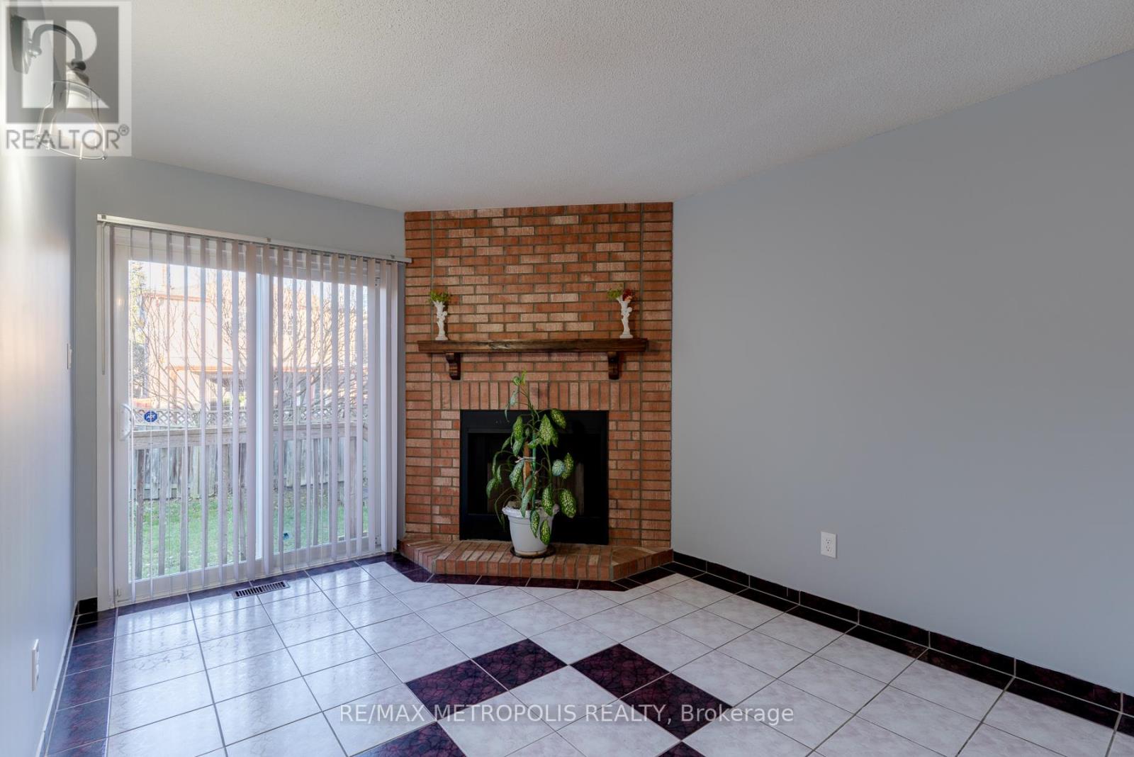 Main - 113 Cimmaron Street, Markham, Ontario  L3S 2G7 - Photo 8 - N12661658