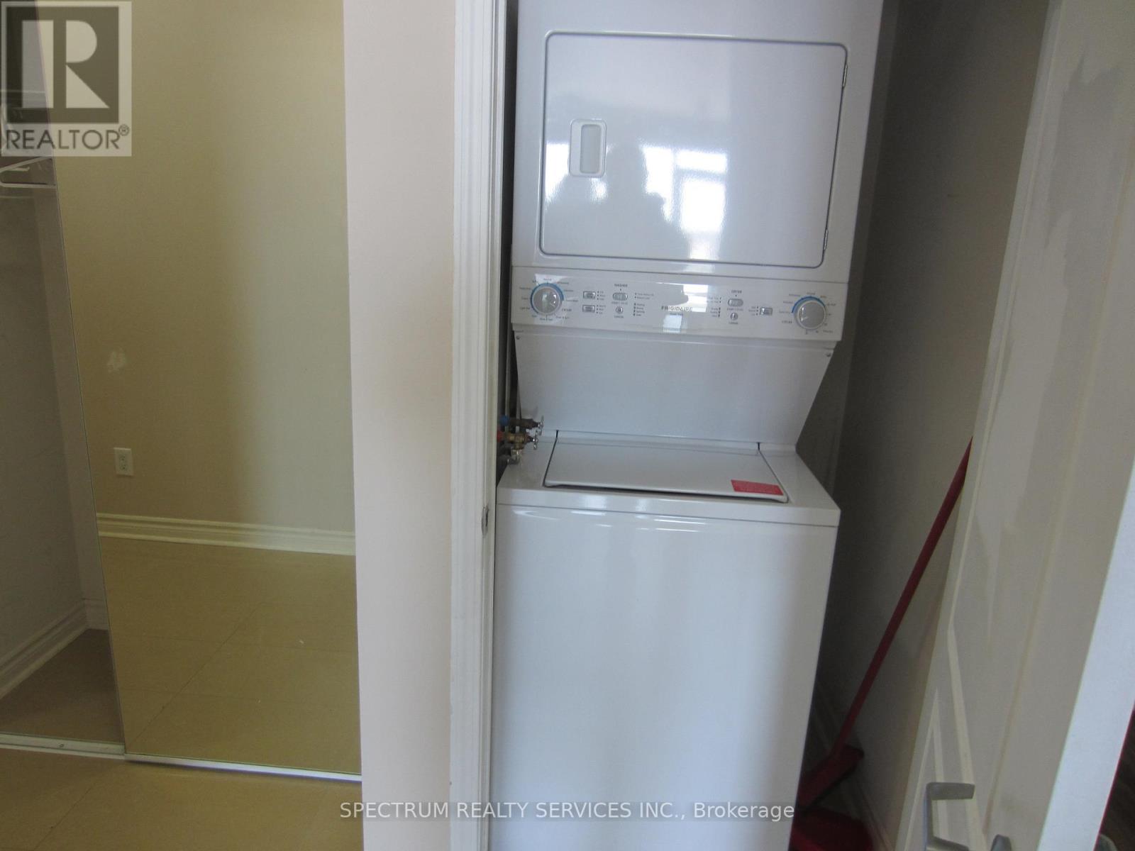 1307 - 3865 Lake Shore Boulevard W, Toronto, Ontario  M8W 1R4 - Photo 3 - W12584502