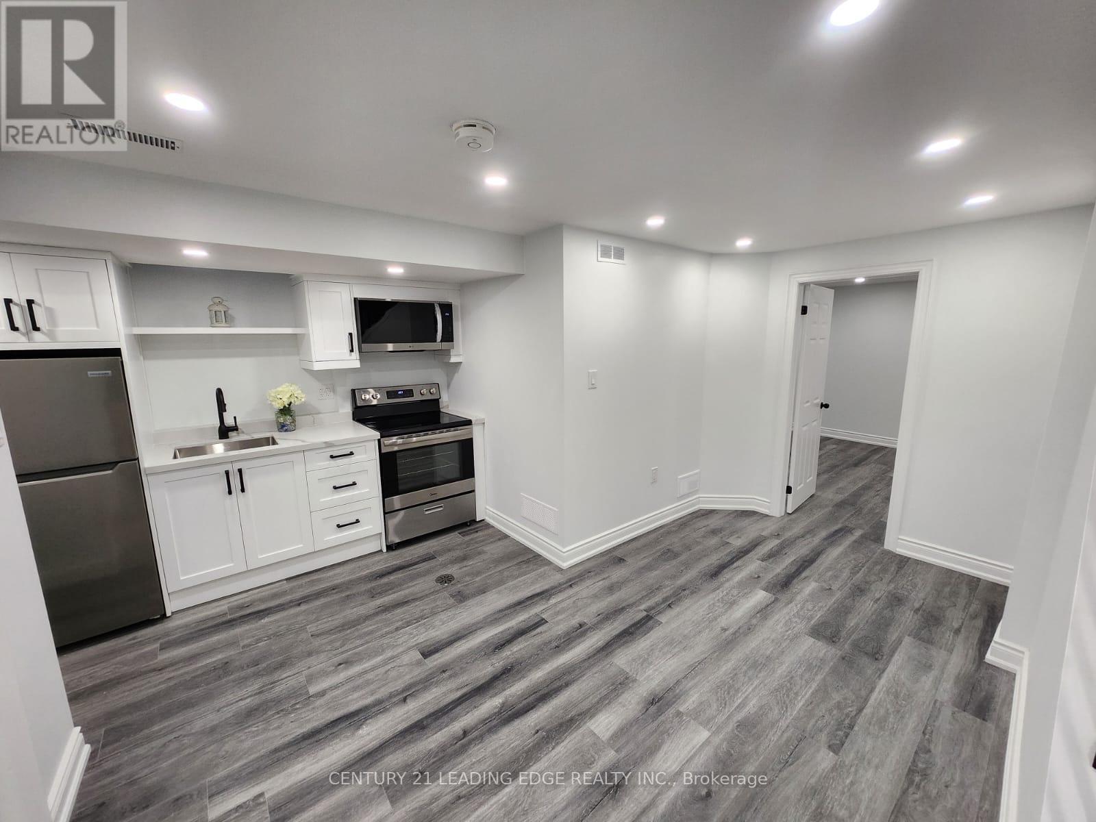 Lower - 6409 Saratoga Way, Mississauga, Ontario  L5N 7V7 - Photo 2 - W12660566