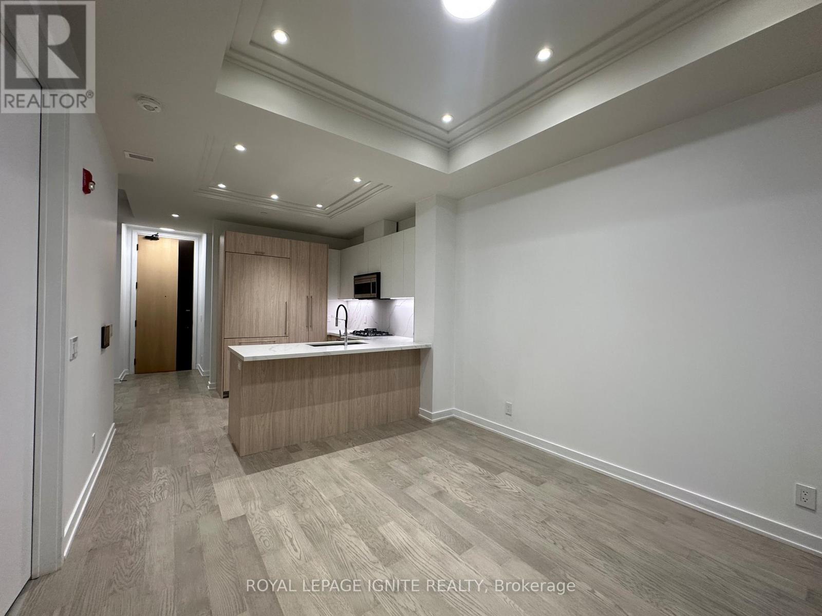 207 - 123 Maurice Drive, Oakville, Ontario  L6K 2W6 - Photo 12 - W12660974