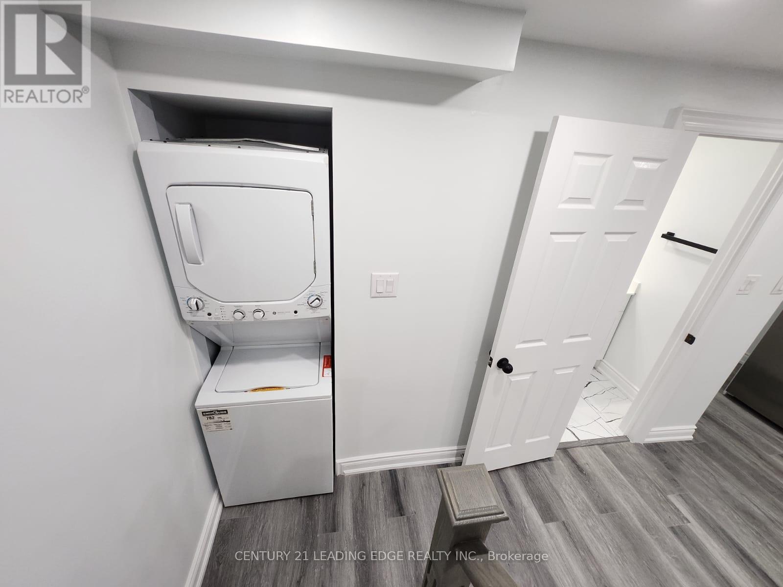 Lower - 6409 Saratoga Way, Mississauga, Ontario  L5N 7V7 - Photo 9 - W12660566