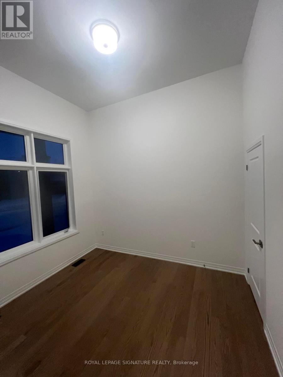 3146 Searidge Street, Severn, Ontario  L3V 0Y4 - Photo 10 - S12661624