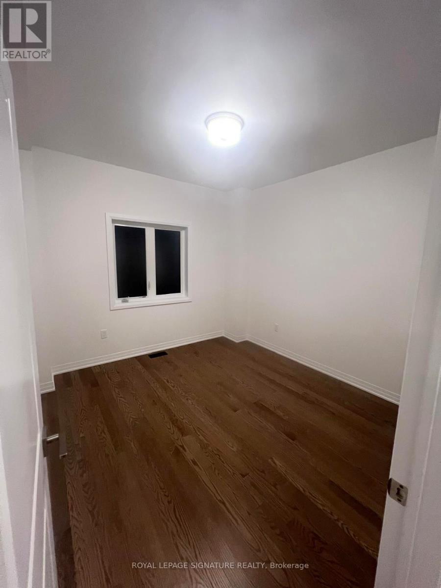 3146 Searidge Street, Severn, Ontario  L3V 0Y4 - Photo 12 - S12661624