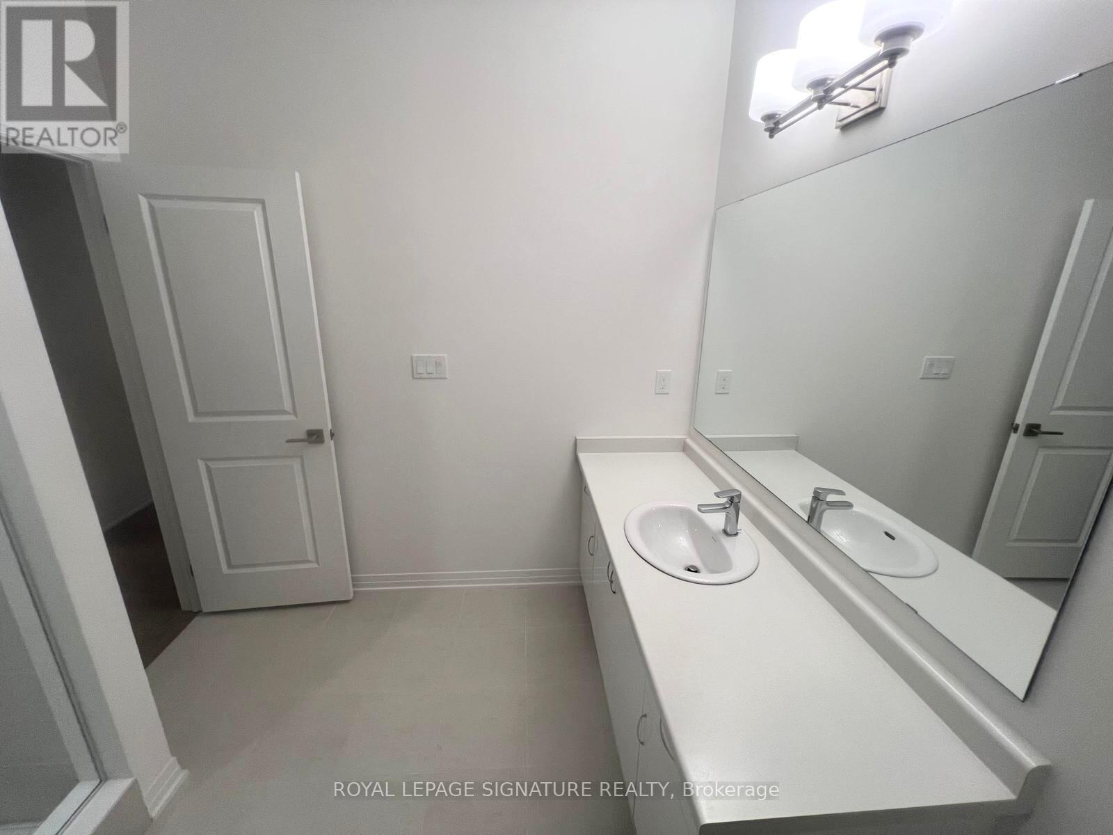 3146 Searidge Street, Severn, Ontario  L3V 0Y4 - Photo 9 - S12661624