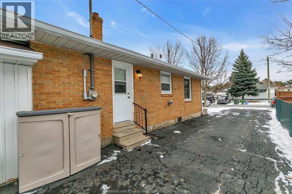 2691 Lloyd George Boulevard, Windsor, Ontario  N8T 2T6 - Photo 4 - 26000137