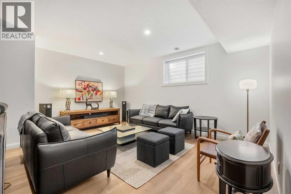 218 Mitchell Heath Nw, Calgary, Alberta  T3R 2G2 - Photo 29 - A2267140