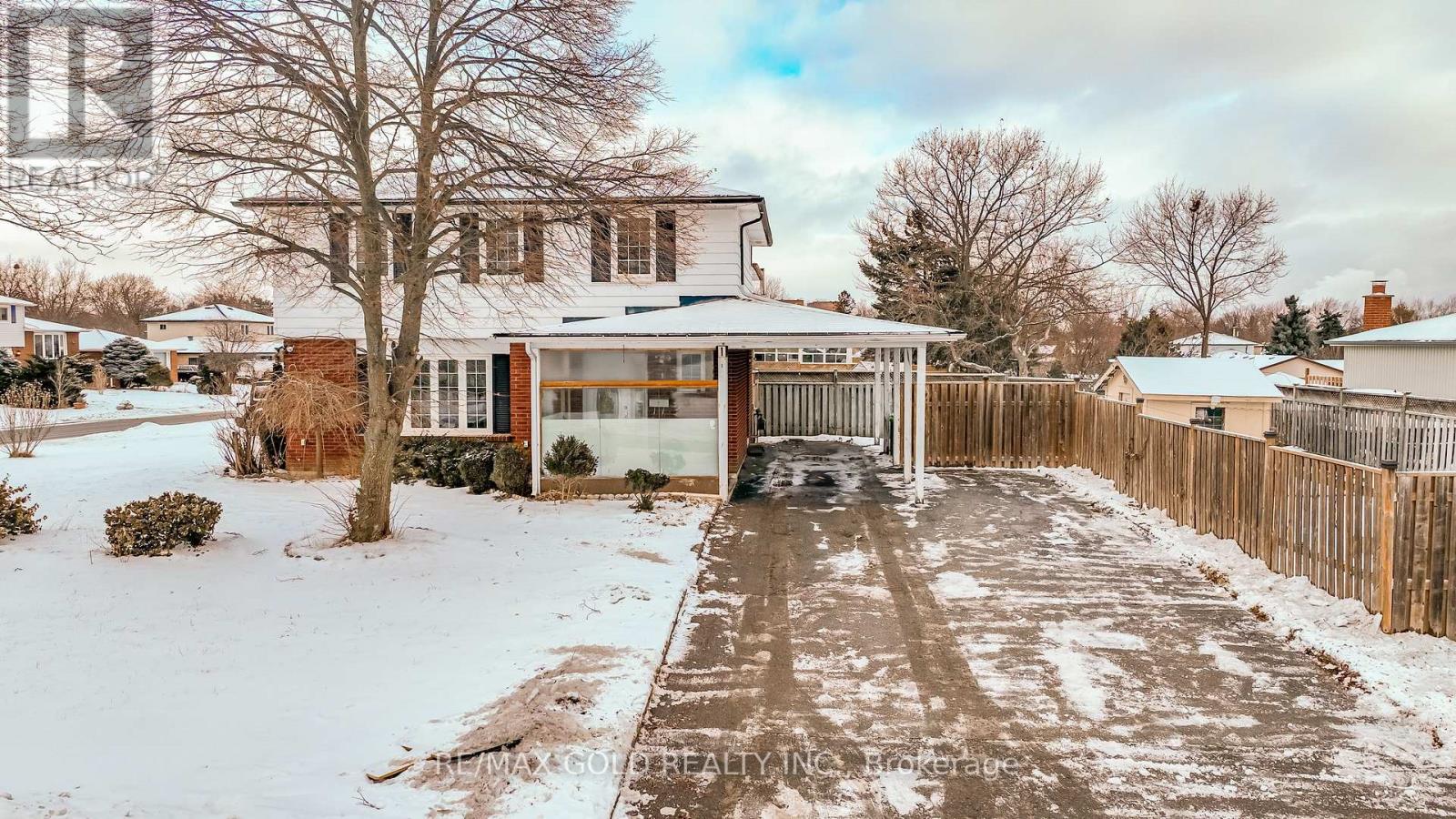 1 Elrose Road, Brampton, Ontario  L6T 2C2 - Photo 3 - W12661552