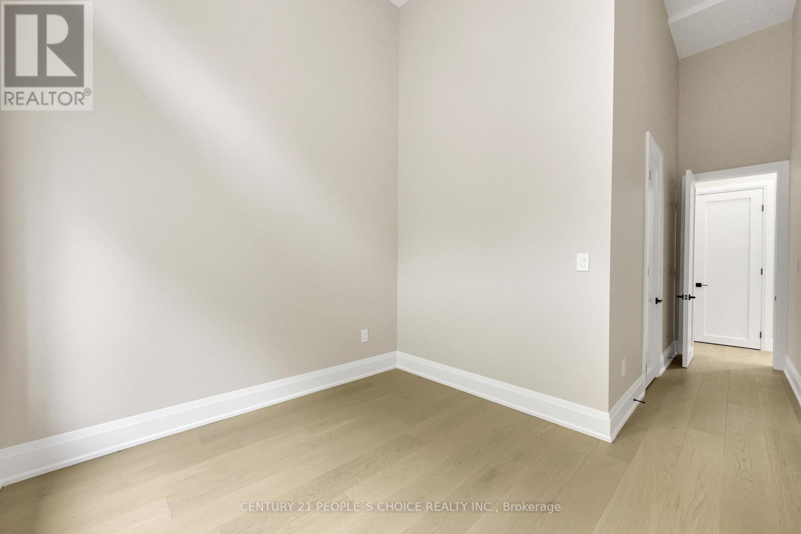 2091 Bridge Road, Oakville, Ontario  L6L 2E8 - Photo 16 - W12661648