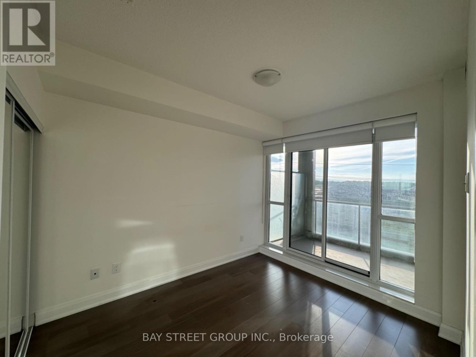 515 - 2480 Prince Michael Drive, Oakville, Ontario  L6H 0H1 - Photo 11 - W12661668