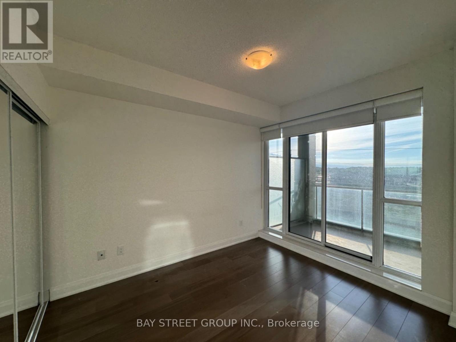 515 - 2480 Prince Michael Drive, Oakville, Ontario  L6H 0H1 - Photo 15 - W12661668