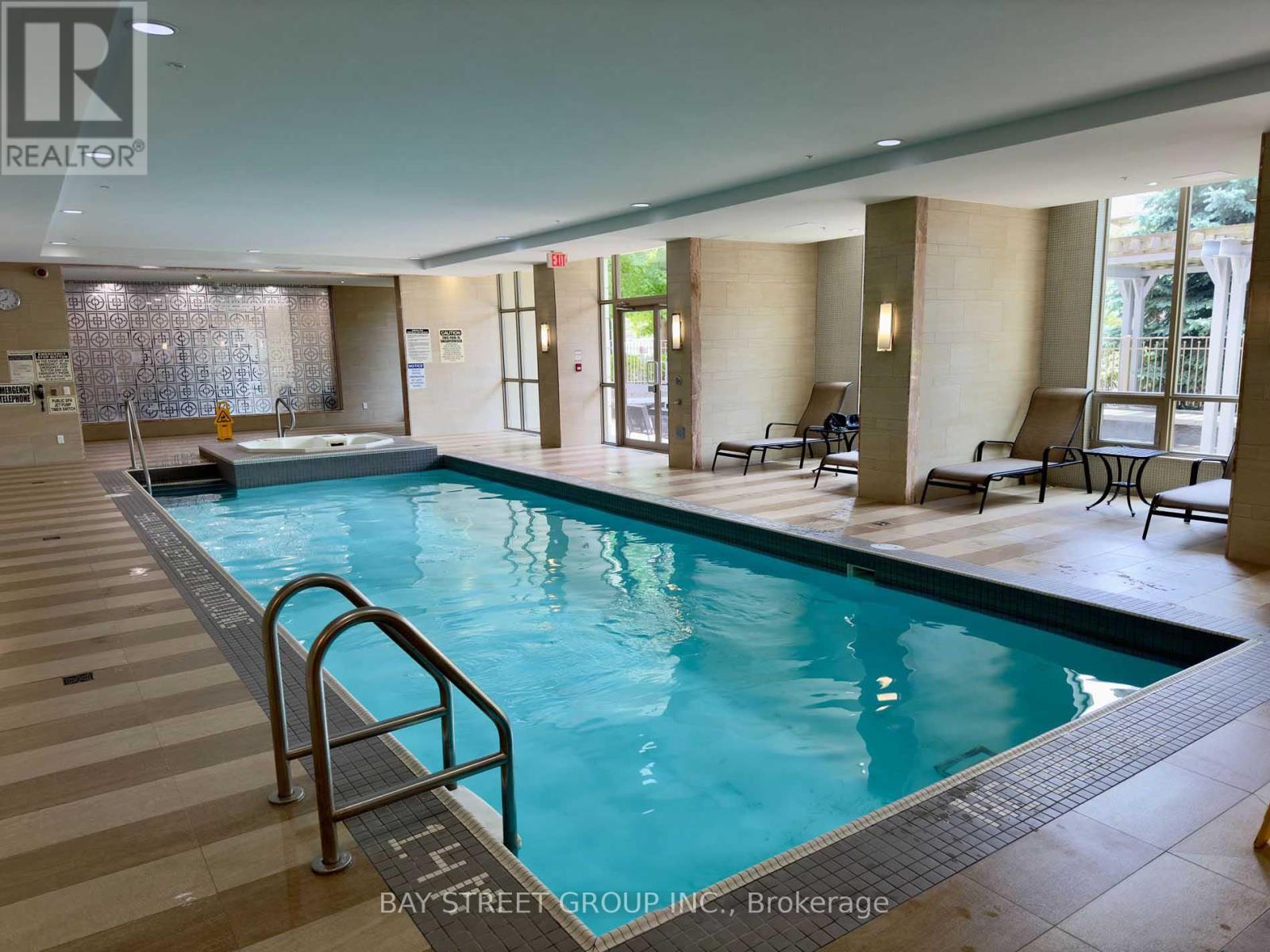 515 - 2480 Prince Michael Drive, Oakville, Ontario  L6H 0H1 - Photo 9 - W12661668