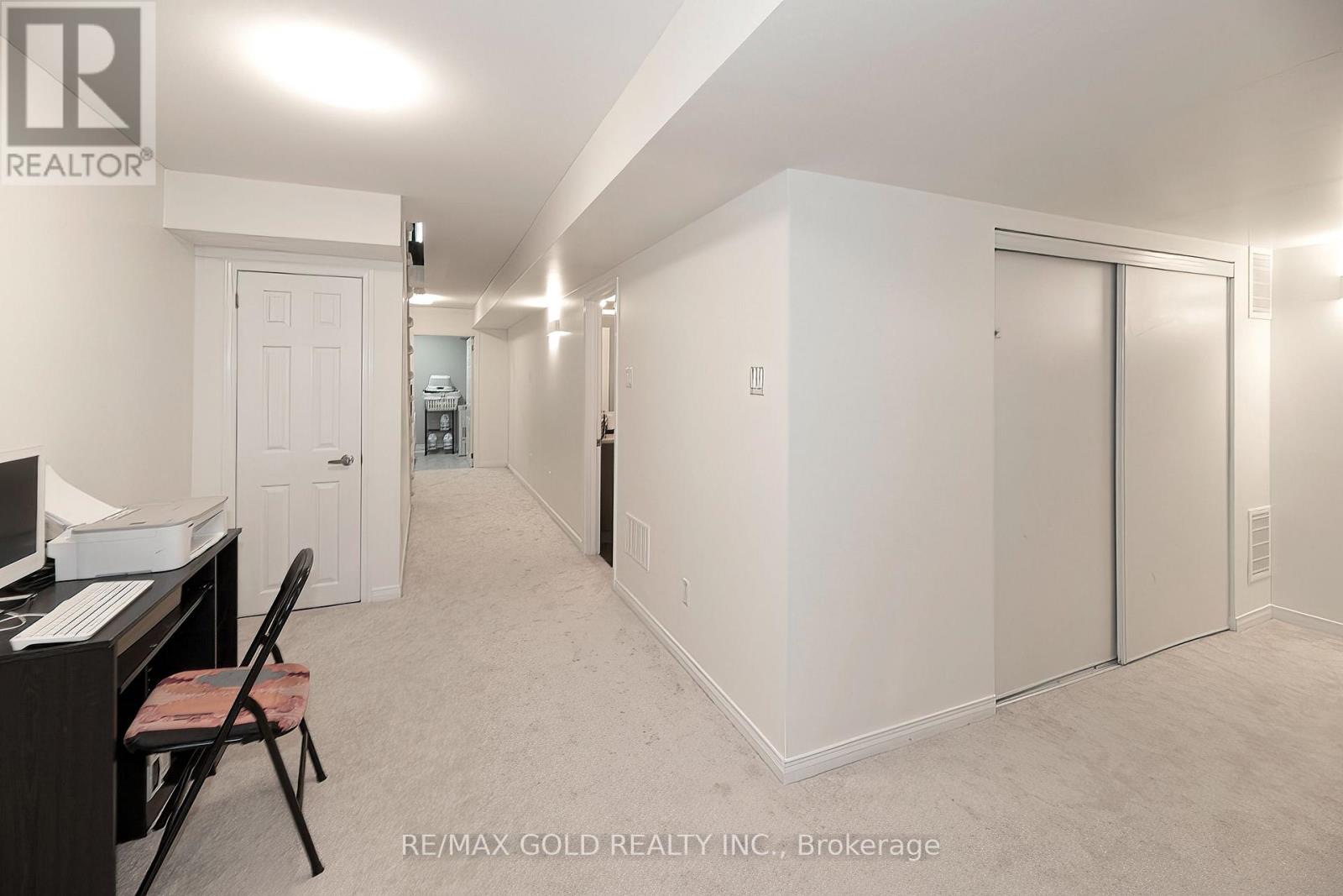 84 Honeyview Trail, Brampton, Ontario  L6P 4A4 - Photo 12 - W12661720