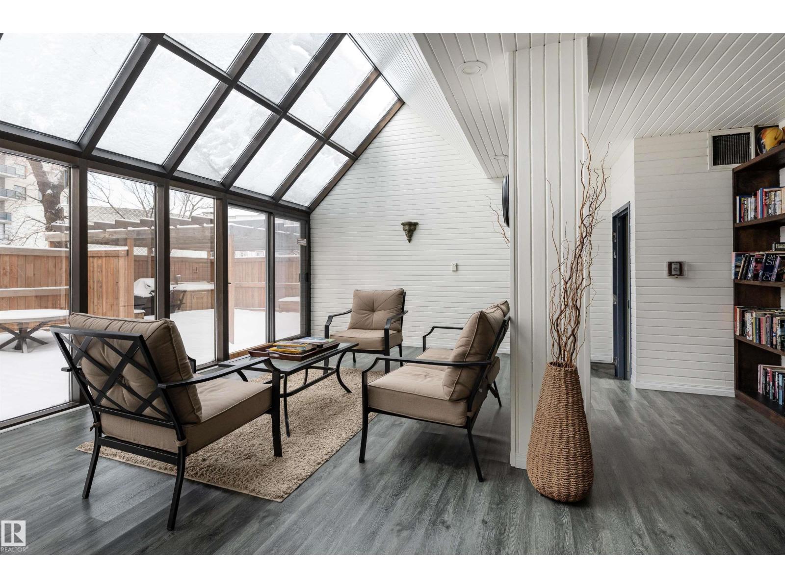 #702 8340 Jasper Av Nw, Edmonton, Alberta T5H 4C6 - Photo 4 - E4469028