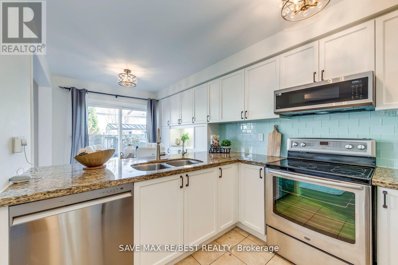 67 Golden Iris Crescent, Hamilton, Ontario  L8B 0R6 - Photo 21 - X12661544