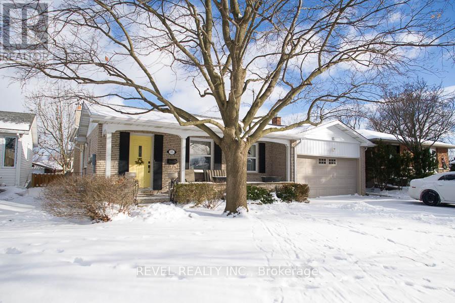 15 Burdock Boulevard, Brantford, Ontario  N3R 6B5 - Photo 2 - X12661576