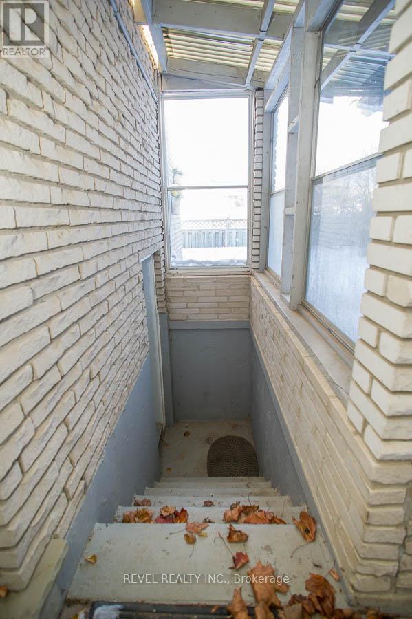 15 Burdock Boulevard, Brantford, Ontario  N3R 6B5 - Photo 24 - X12661576