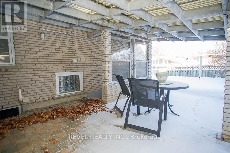 15 Burdock Boulevard, Brantford, Ontario  N3R 6B5 - Photo 25 - X12661576