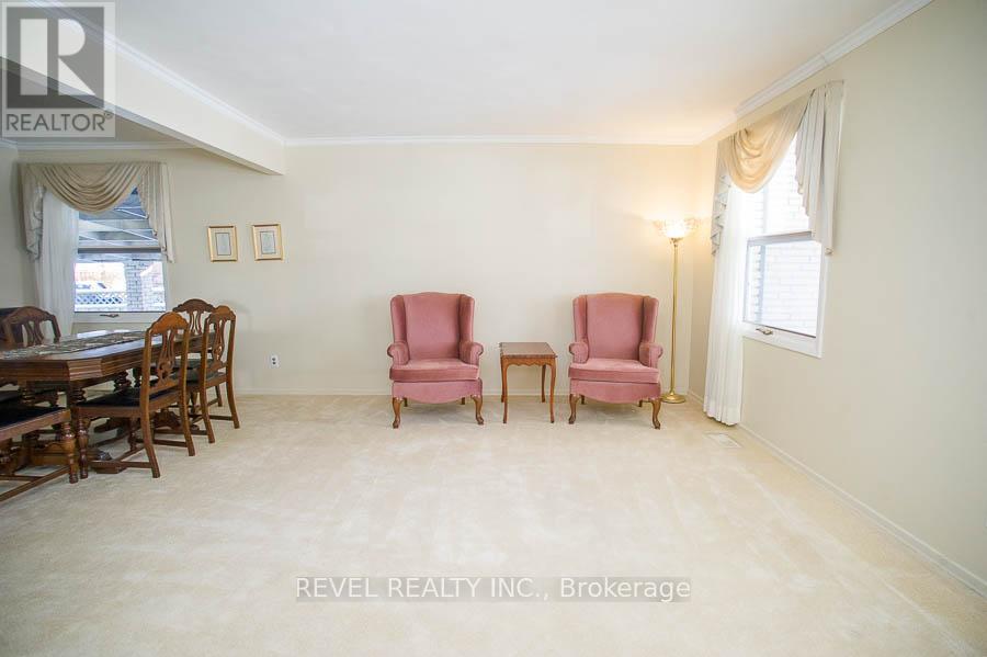 15 Burdock Boulevard, Brantford, Ontario  N3R 6B5 - Photo 5 - X12661576