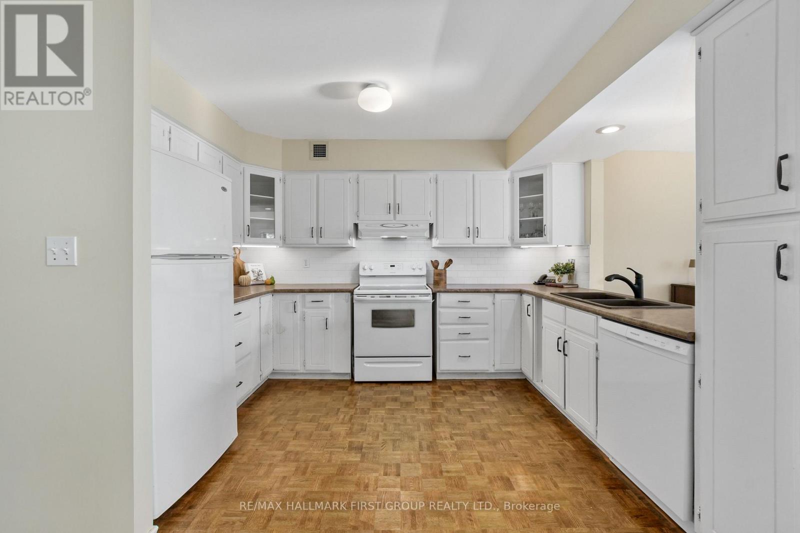 4a - 130 Queen Street, Cobourg, Ontario K9A 1N2 - Photo 10 - X12661604