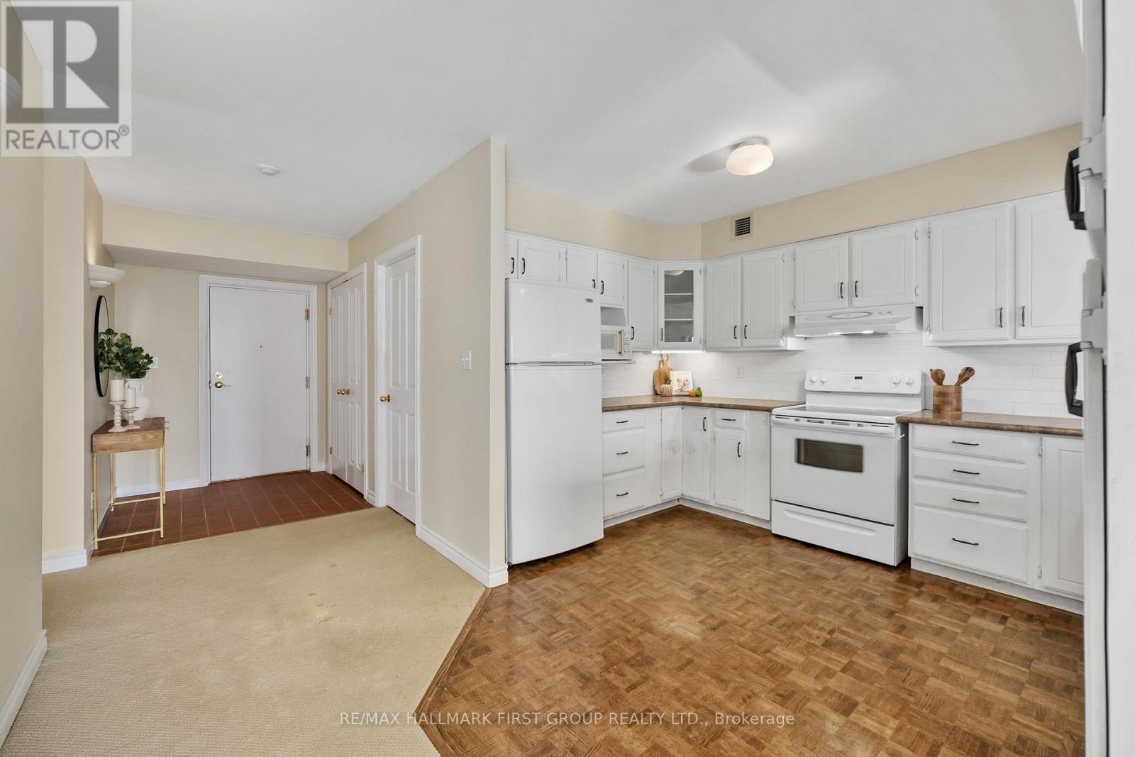 4a - 130 Queen Street, Cobourg, Ontario K9A 1N2 - Photo 8 - X12661604