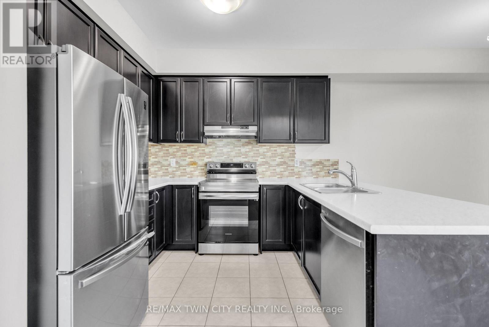 146 Flagg Avenue, Brant, Ontario  N3L 0K5 - Photo 5 - X12661728