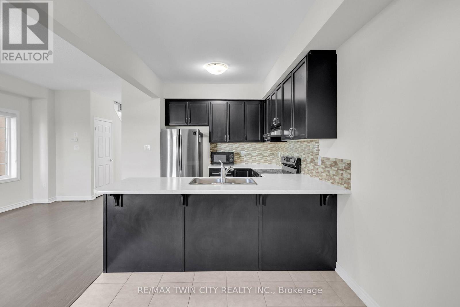 146 Flagg Avenue, Brant, Ontario  N3L 0K5 - Photo 6 - X12661728