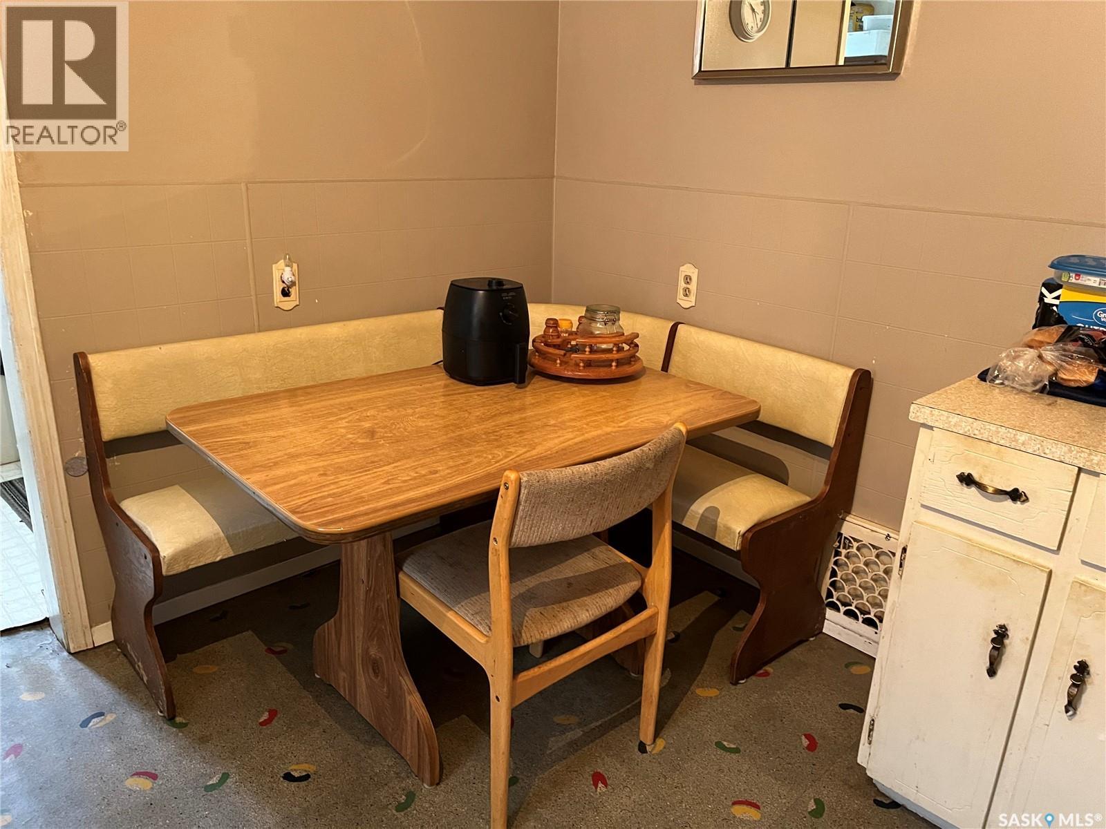 219 1st Avenue, Gravelbourg, Saskatchewan  S0H 1X0 - Photo 10 - SK026204