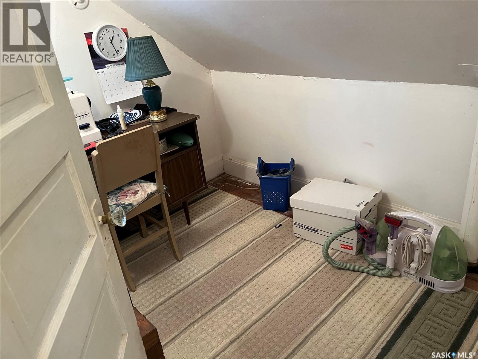 219 1st Avenue, Gravelbourg, Saskatchewan  S0H 1X0 - Photo 16 - SK026204