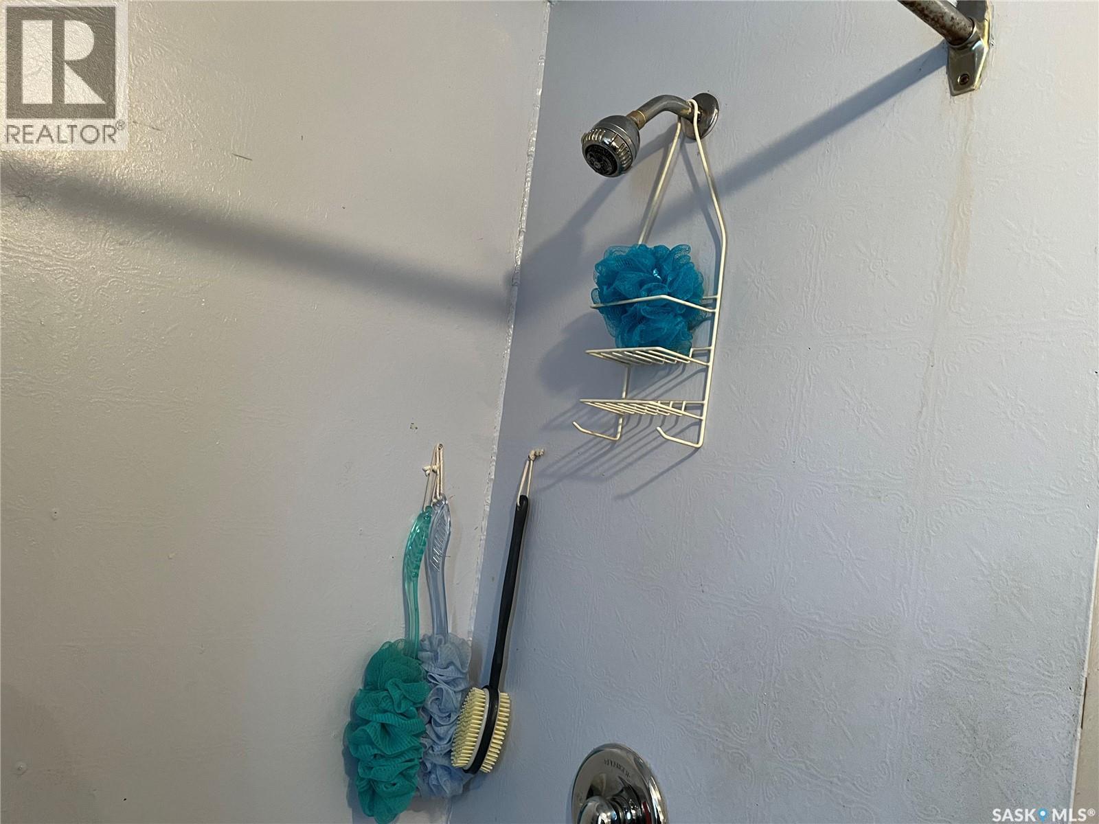 219 1st Avenue, Gravelbourg, Saskatchewan  S0H 1X0 - Photo 23 - SK026204