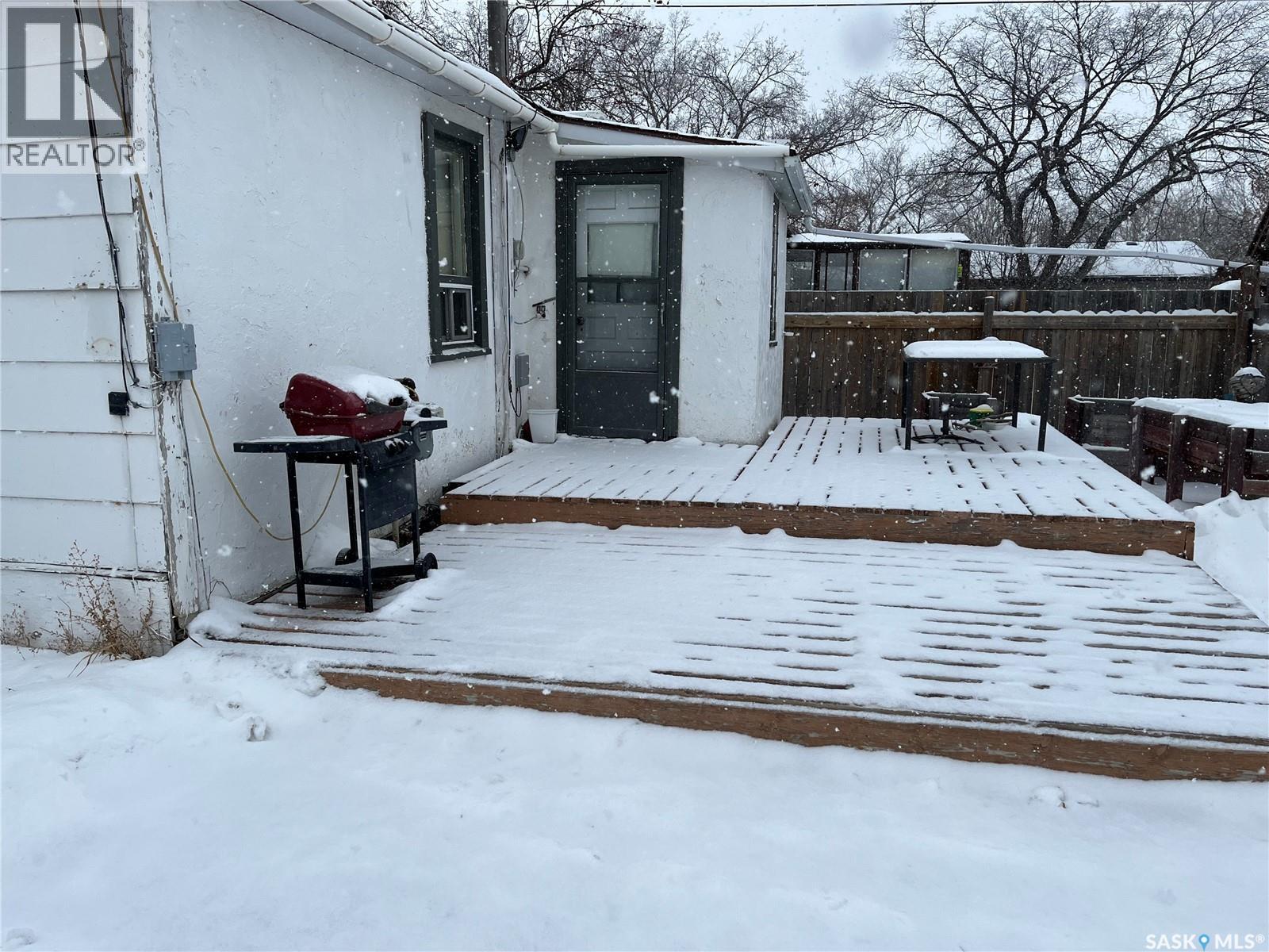 219 1st Avenue, Gravelbourg, Saskatchewan  S0H 1X0 - Photo 29 - SK026204