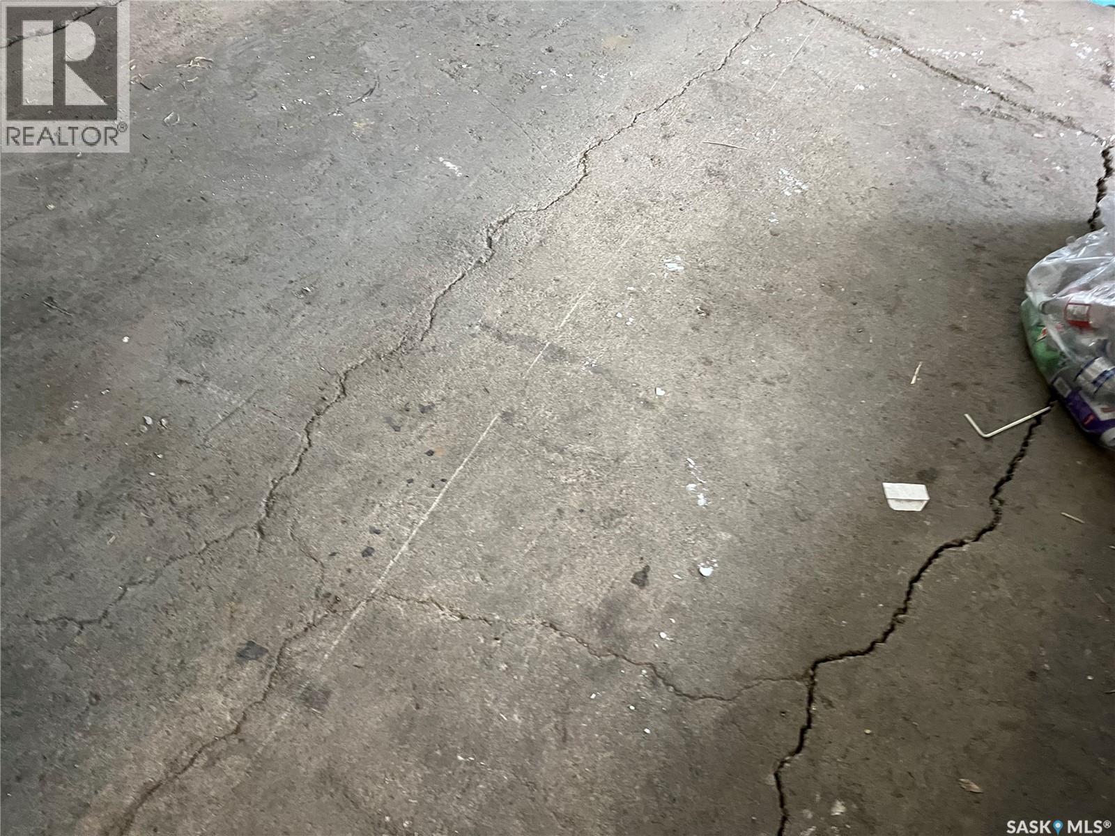 219 1st Avenue, Gravelbourg, Saskatchewan  S0H 1X0 - Photo 33 - SK026204