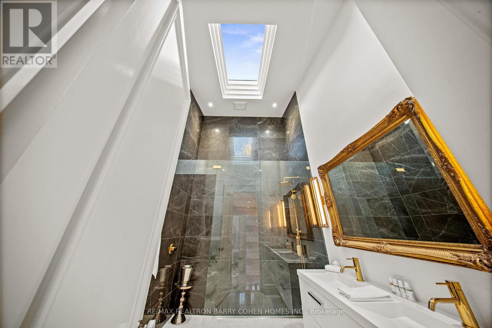 42 Berryman Street, Toronto (Annex), Ontario  M5R 1M6 - Photo 21 - C12502122