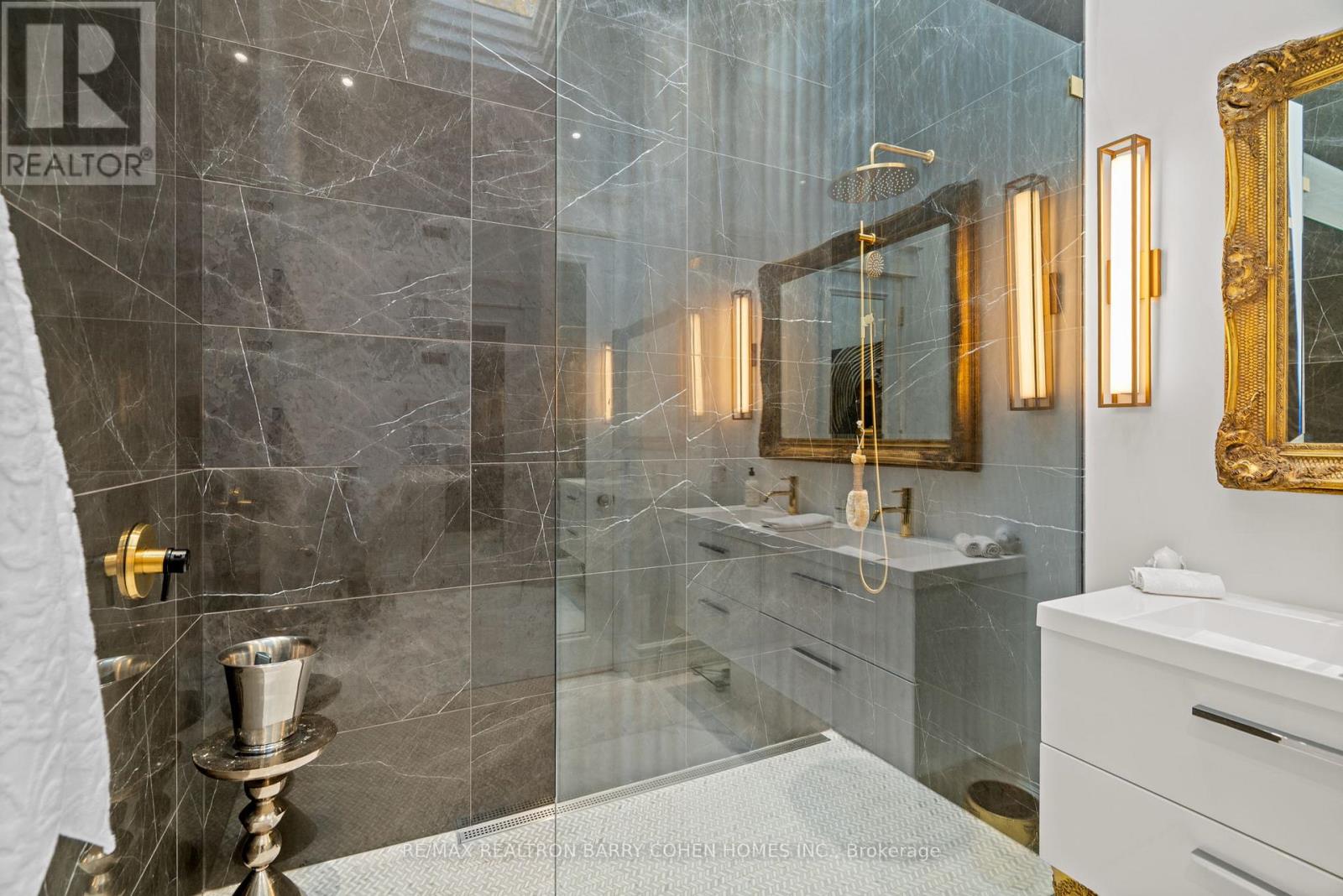 42 Berryman Street, Toronto (Annex), Ontario  M5R 1M6 - Photo 19 - C12502122