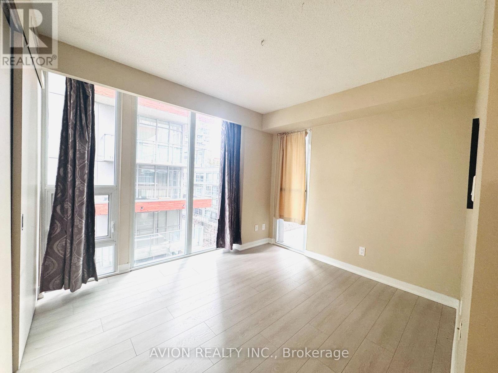 604 - 126 Simcoe Street, Toronto, Ontario  M5H 4E6 - Photo 10 - C12640062