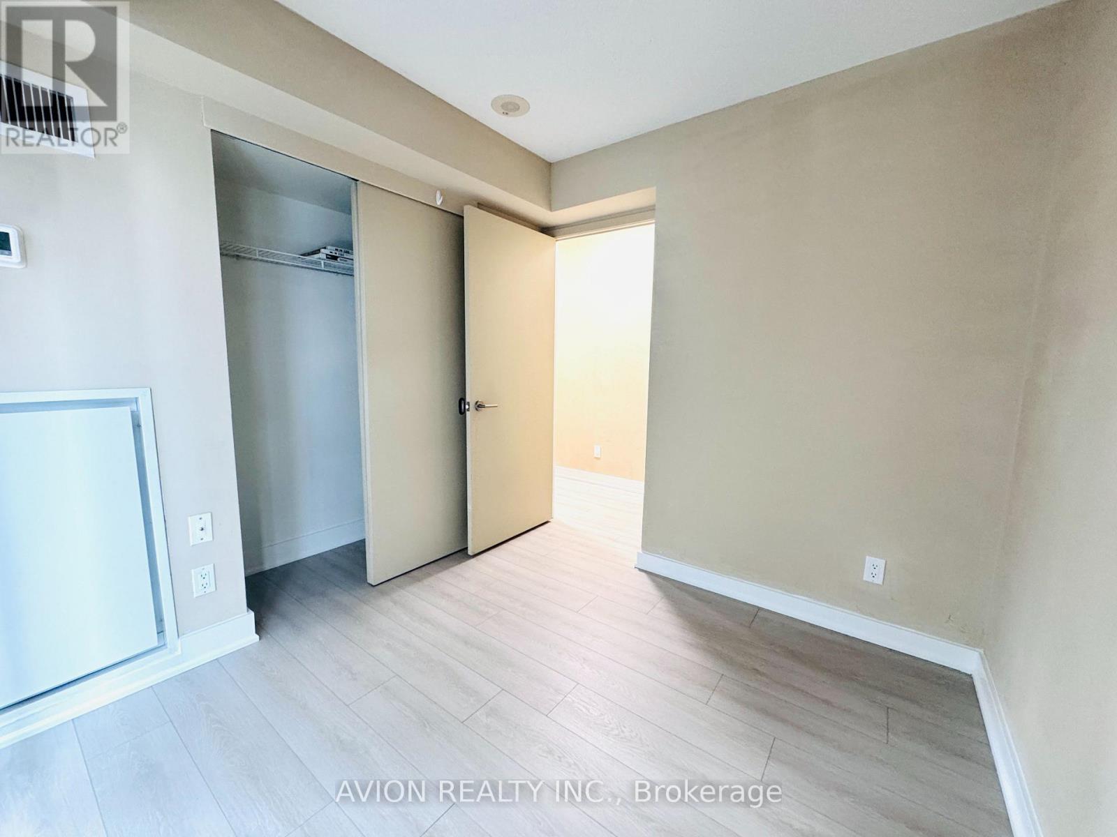 604 - 126 Simcoe Street, Toronto, Ontario  M5H 4E6 - Photo 7 - C12640062