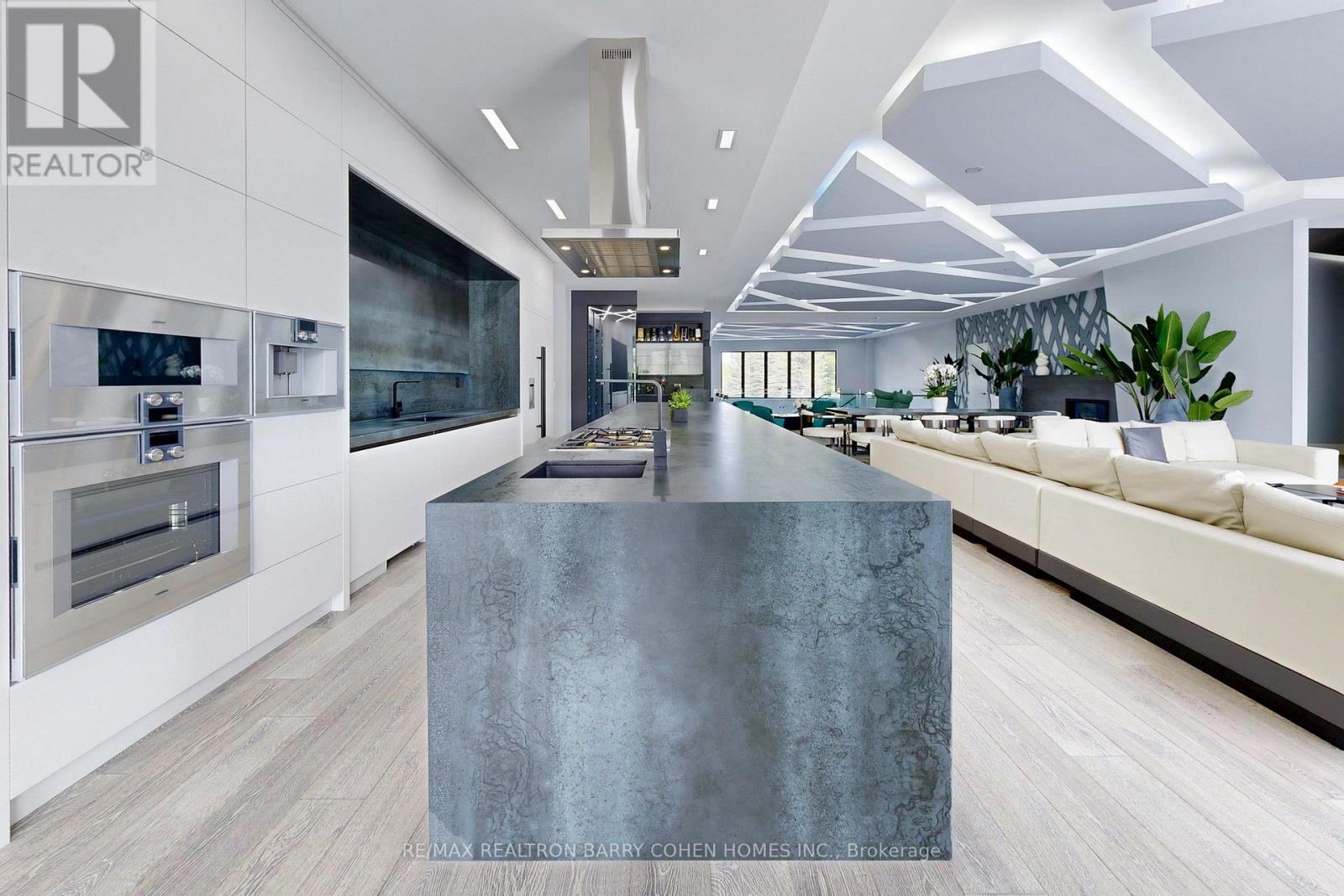 23 Hunters Glen Road, Aurora, Ontario  L4G 6W4 - Photo 13 - N12181635