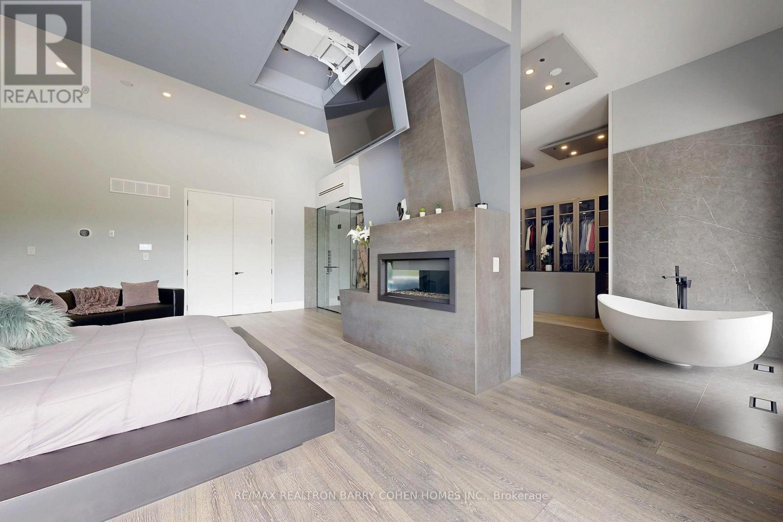 23 Hunters Glen Road, Aurora, Ontario  L4G 6W4 - Photo 23 - N12181635